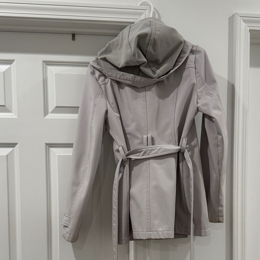 Women's Cream Trench Coat with detachable hood - Picture 4 of 5